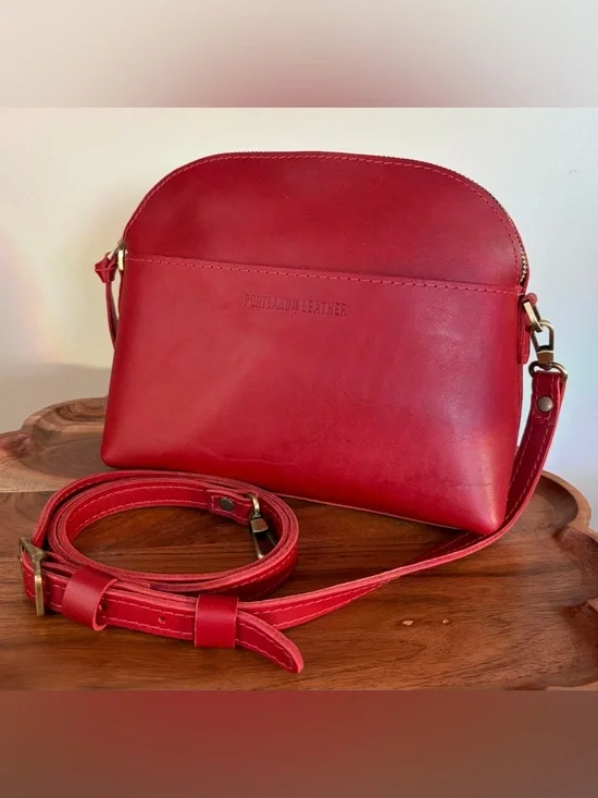 Portland Leather Eclipse Ruby Red Crossbody NWOT - Picture 3 of 16